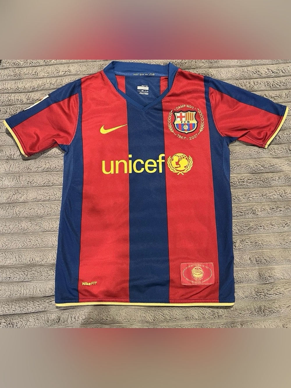 NIKE FC BARCELONA KIDS SIZE SMALL (8) VINTAGE SHIRT SOCCER FÚTBOL FOOTBALL 2007